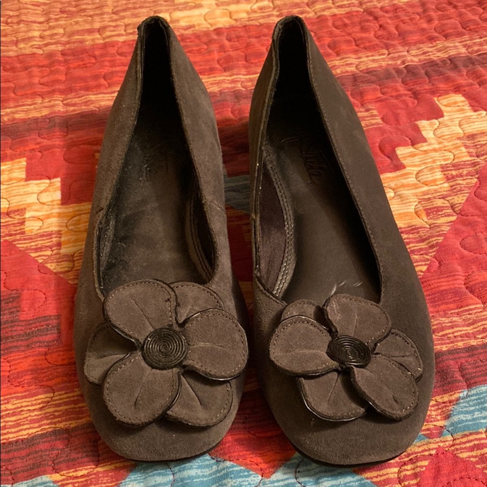 Life Stride, Brown Suede Women's Shoes with Floral Detail